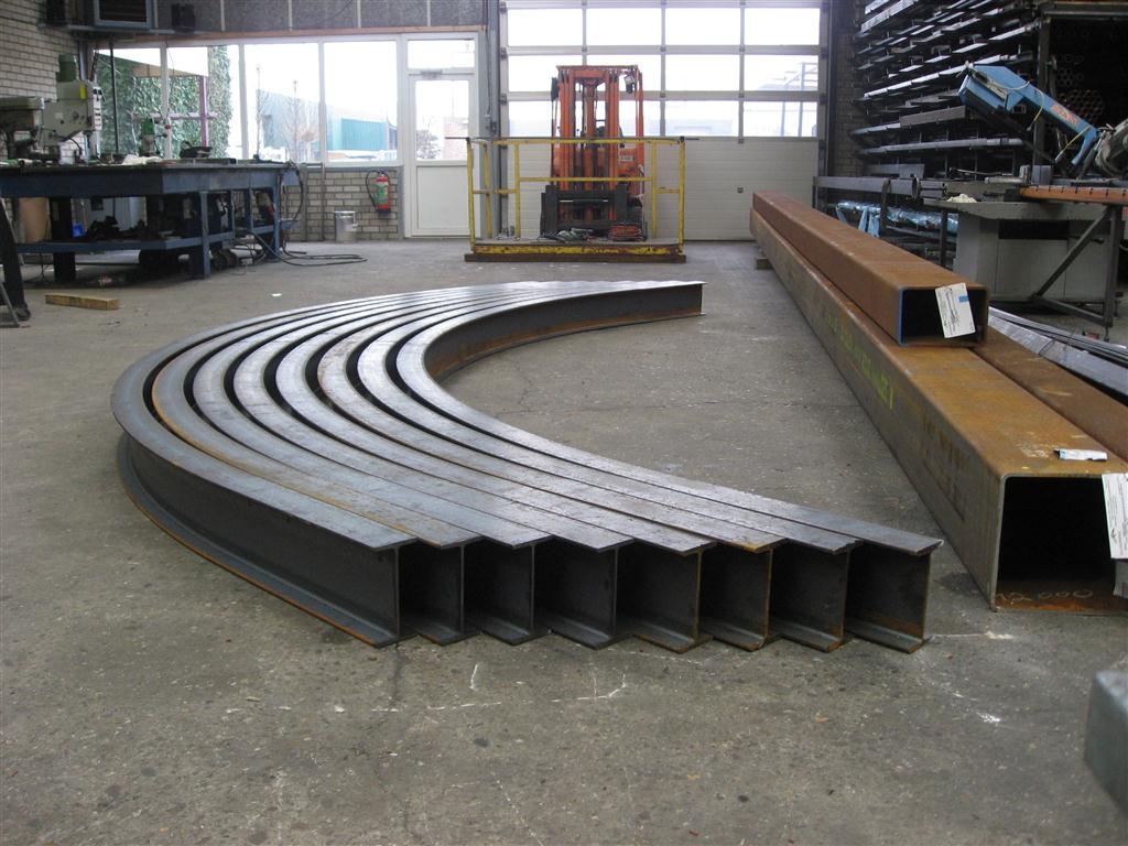 IPE 220 walsen / Radius 3000mm / 90° IPE 220 walsen / Radius 3000mm / 90°