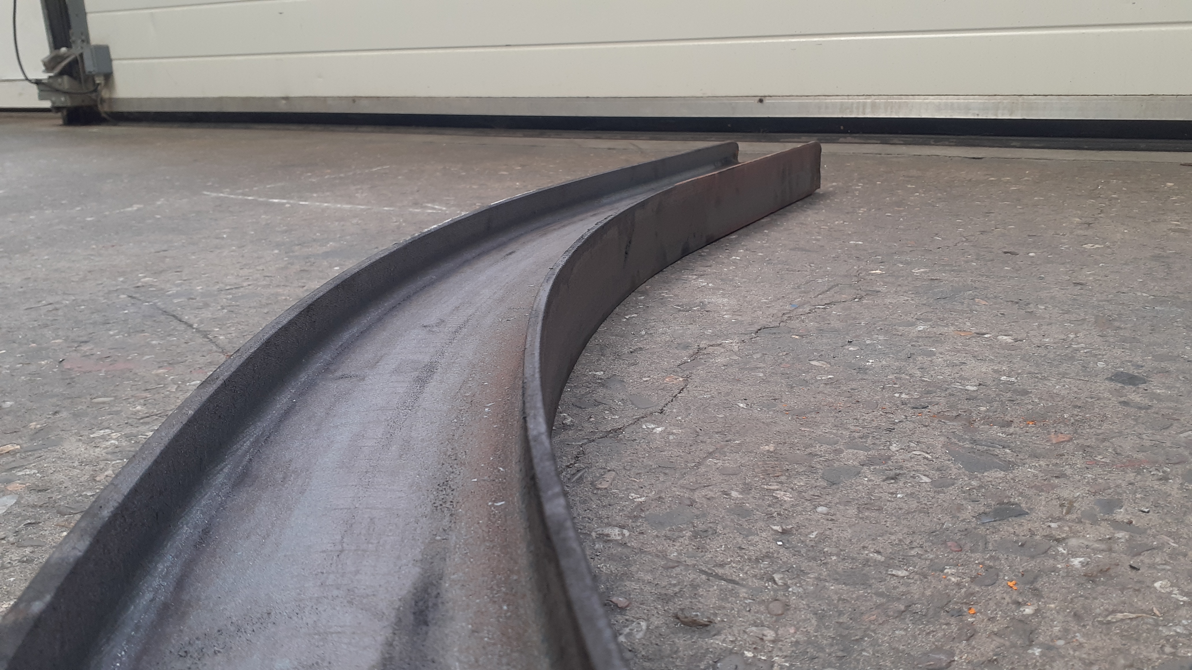 3. IPE 100 walsen in radius 1000mm 3. IPE 100 walsen in radius 1000mm