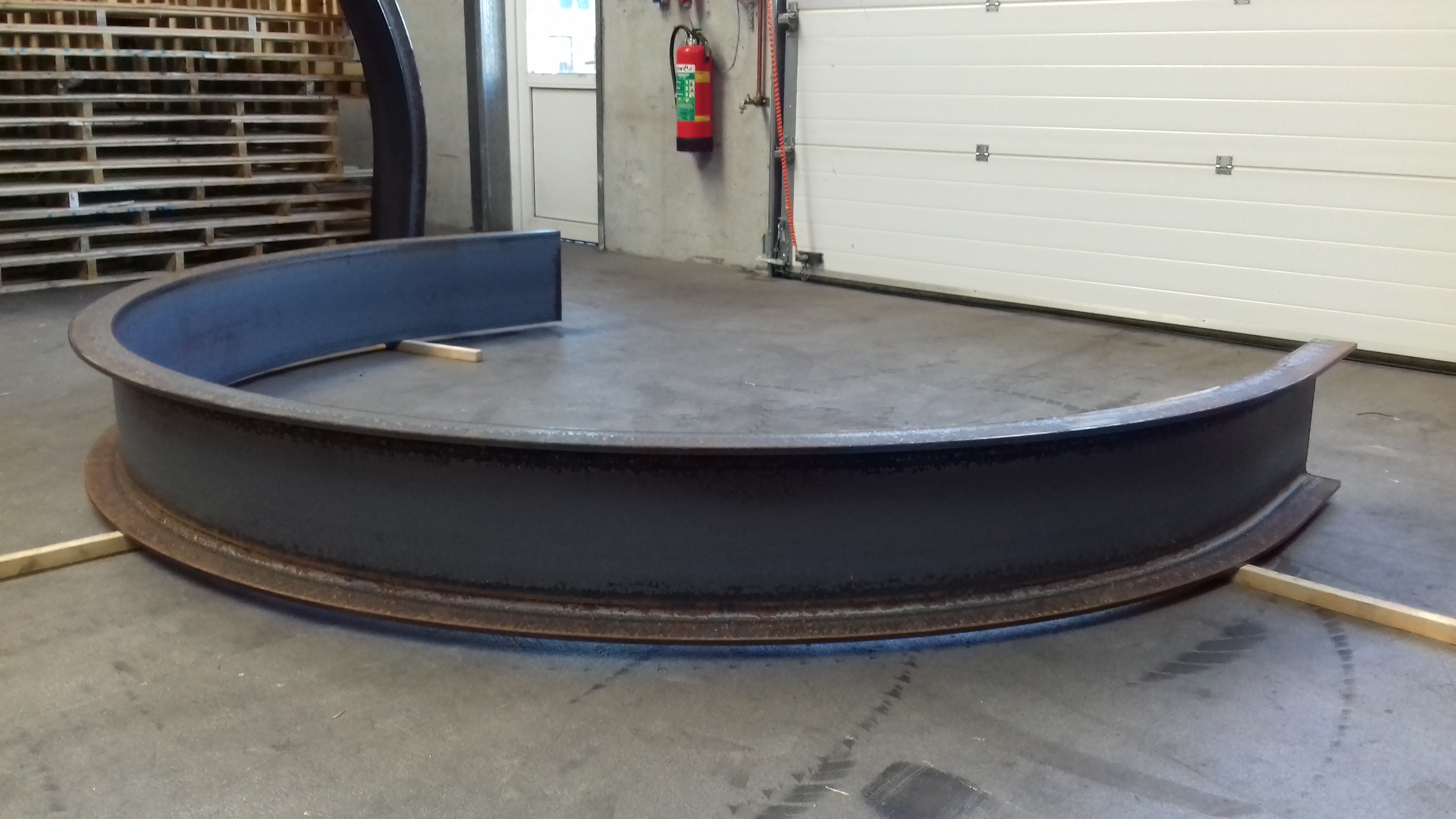 1. UNP 350 walsen in radius 1500mm 1. UNP 350 walsen in radius 1500mm