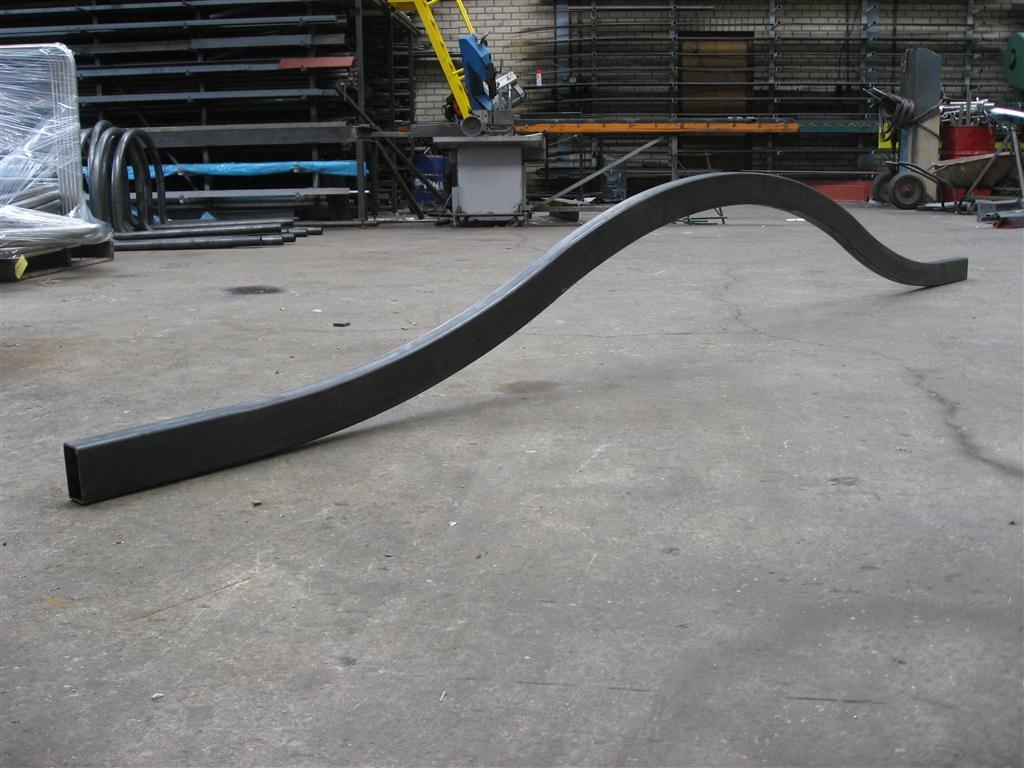 Klokboog / S-boog walsen Koker 100X50X3 voor inrijpoort Klokboog / S-boog walsen Koker 100X50X3 voor inrijpoort